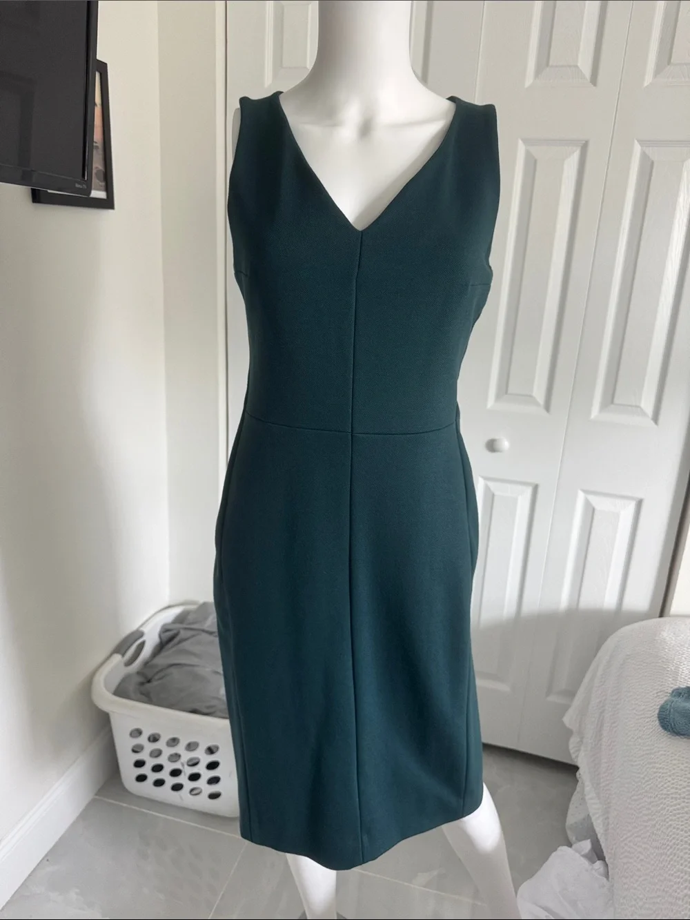 MM. LAFLEUR Sleeveless V-Neck Sheath Dress - Picture 1 of 3